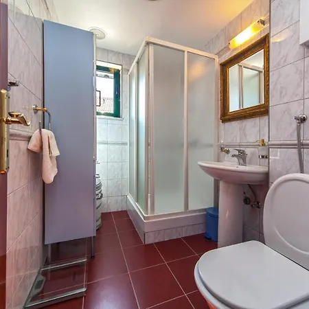 Sleeps 8 Pool Air Con Wifi Villa Sumartin
